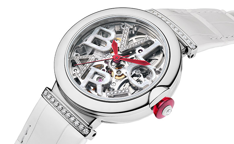 2022新作 きらめきを放ちながらやわらかに舞い落ちる純白の雪をイメージした特別なモデル。ブルガリ「ルチェア スケルトン ネーヴェ 日本限定モデル」