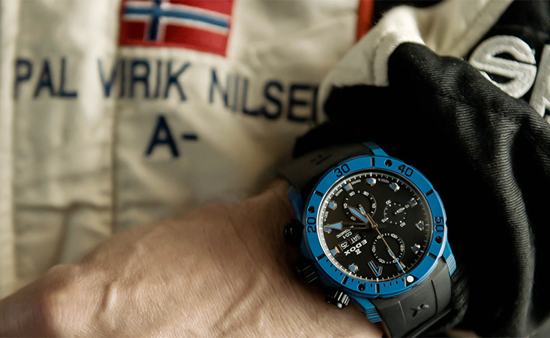 カーボンとセラミックを鍛造加工した独自素材ケース採用の新作ダイバーズウオッチ発売