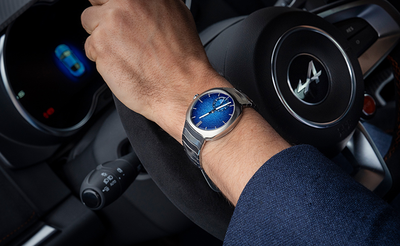 情熱、革新、卓越性の完璧な融合。H.モーザー、F1からロードカーまでを手がけるアルピーヌ・モータースポーツの初のグローバルパートナーに