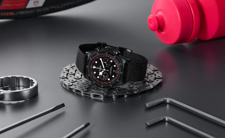 2024新作 TUDOR プロサイクリングチームのライダーたちのための特別な設計。軽量で機能を重視した、チューダー「ペラゴス FXD クロノ “サイクリング”」