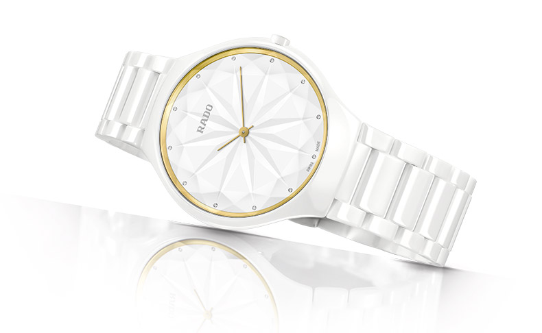 2019新作 インマ・ベルムデスとの珠玉のデザインコラボレーション「ラドー トゥルー シンライン ジェム リミテッド エディション」