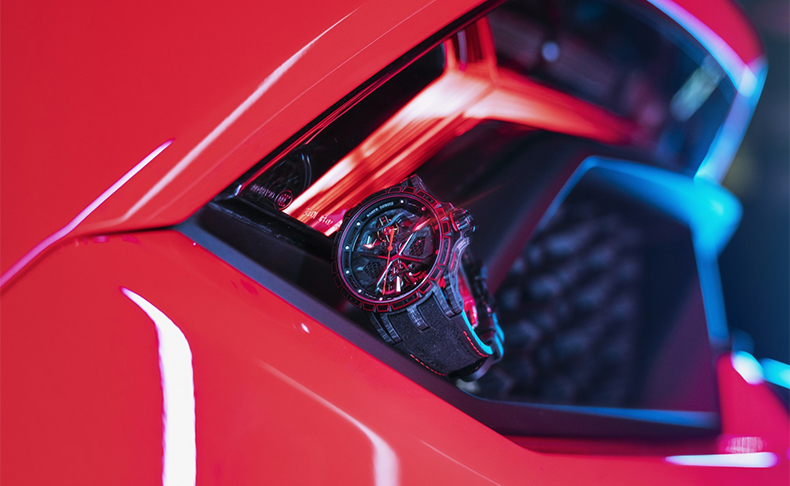 限界を打ち破った最新作を6月より発売予定。ロジェ・デュブイのレセプションパーティーには島袋聖南や竜星涼など豪華ゲストが来場