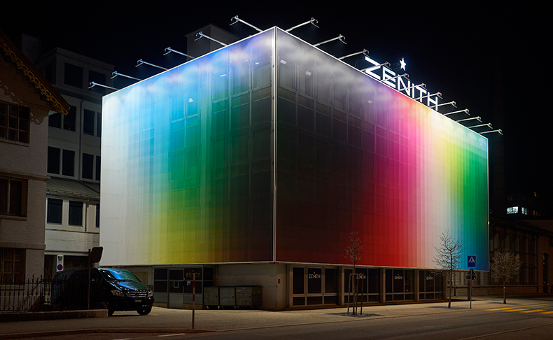 ゼニスが現代芸術家フェリペ・パントンとコラボレーション。マニュファクチュールの建物を現代アートのキャンバスとして提供する、時計製造では世界初の試みを実施