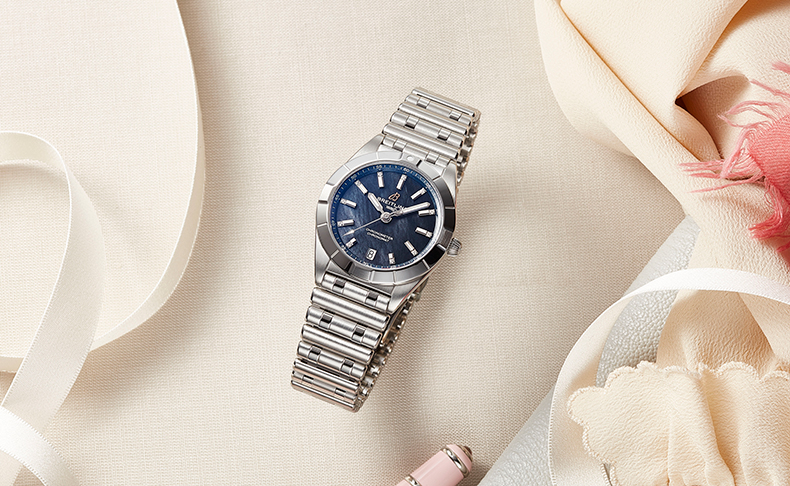 2021新作 “ペアで楽しめるブライトリング”、ブラック マザー オブ パールの「クロノマット 32」日本限定モデルが登場