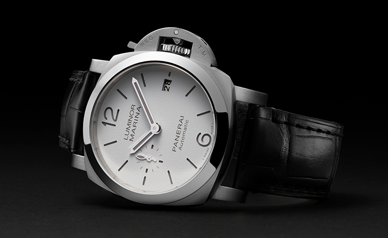 2021新作 時計が小さくなるにつれて、伝説はますます大きく。パネライ「ルミノール マリーナ クアランタ」
