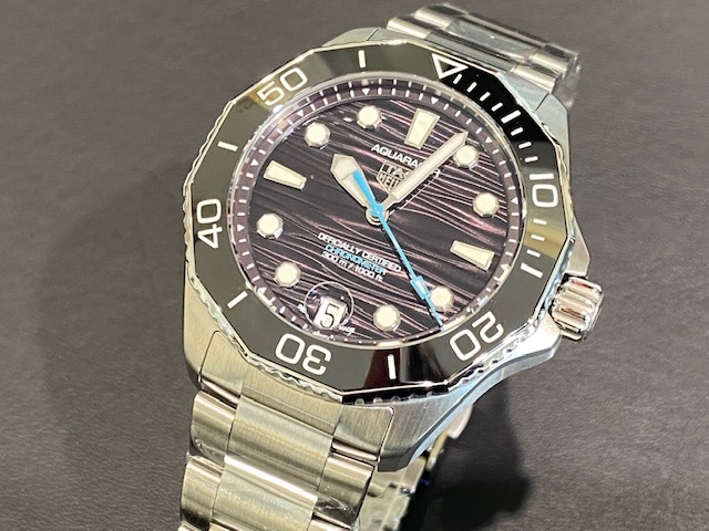 (タグ・ホイヤー)
