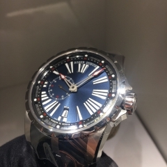 ROGER DUBUIS(ロジェ・デュブイ)
