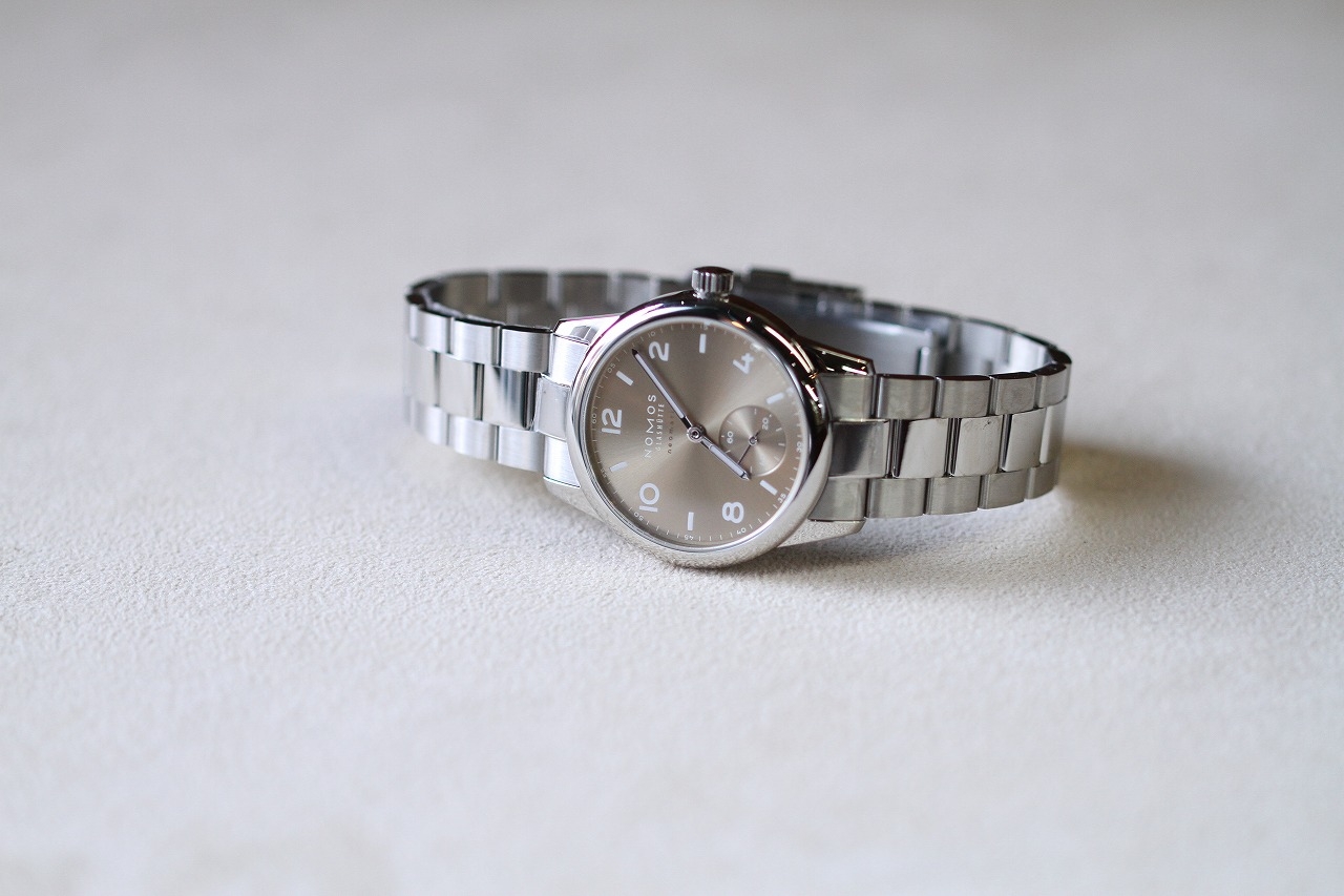 (ノモス グラスヒュッテ)
