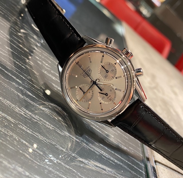 (タグ・ホイヤー)
