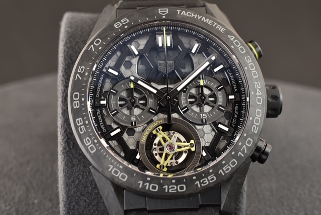 (タグ・ホイヤー)
