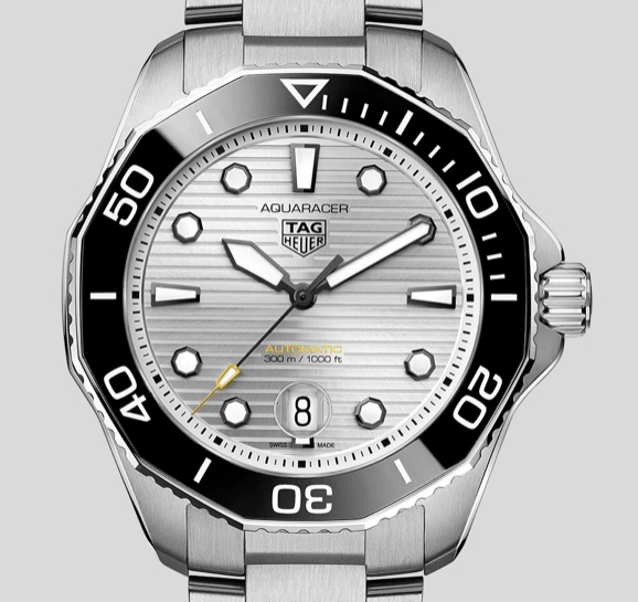 (タグ・ホイヤー)
