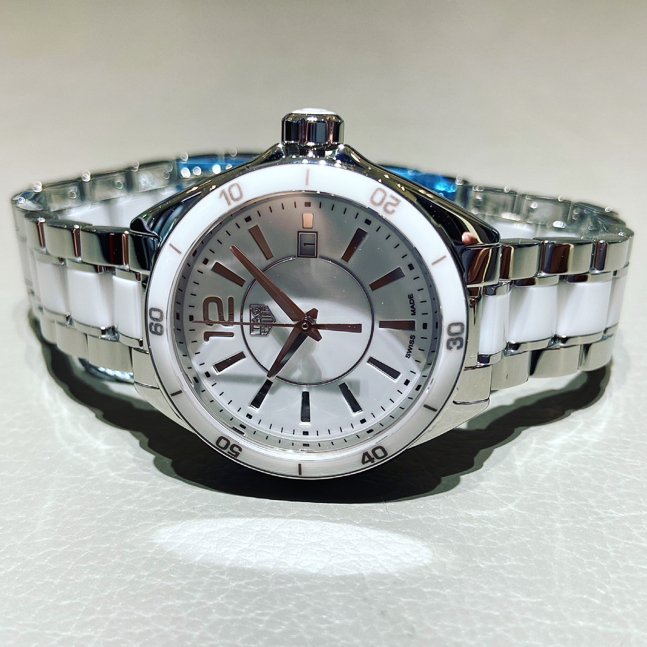 (タグ・ホイヤー)
