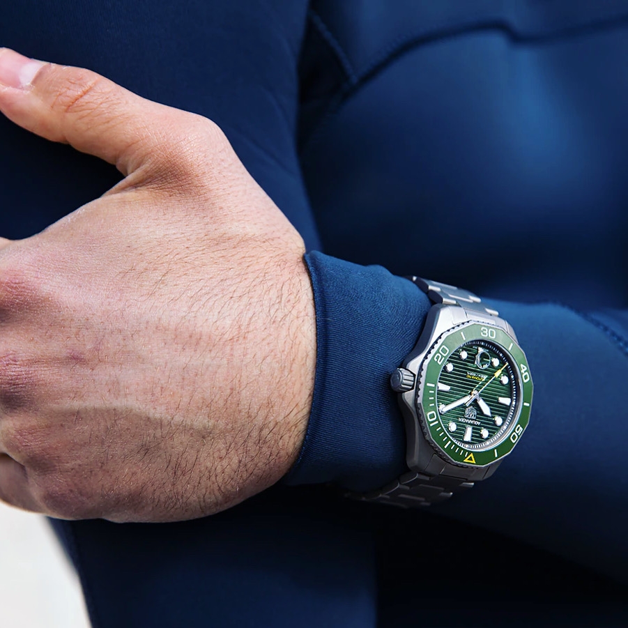 (タグ・ホイヤー)
