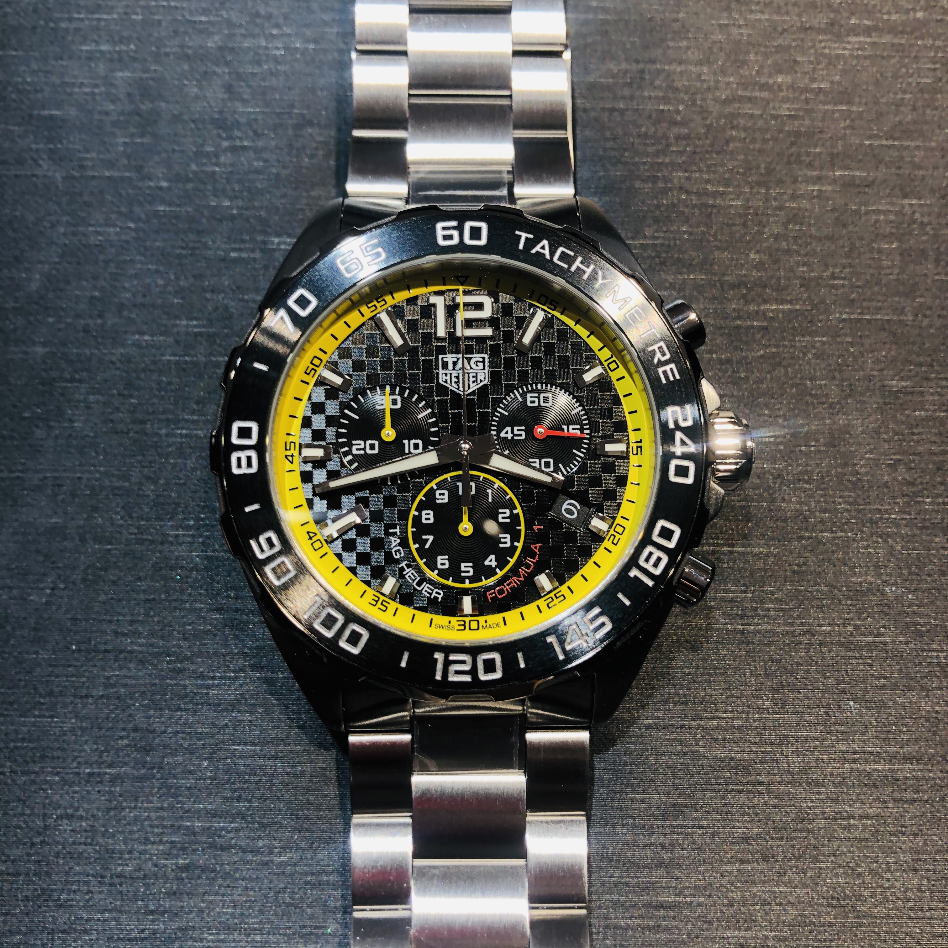 (タグ・ホイヤー)
