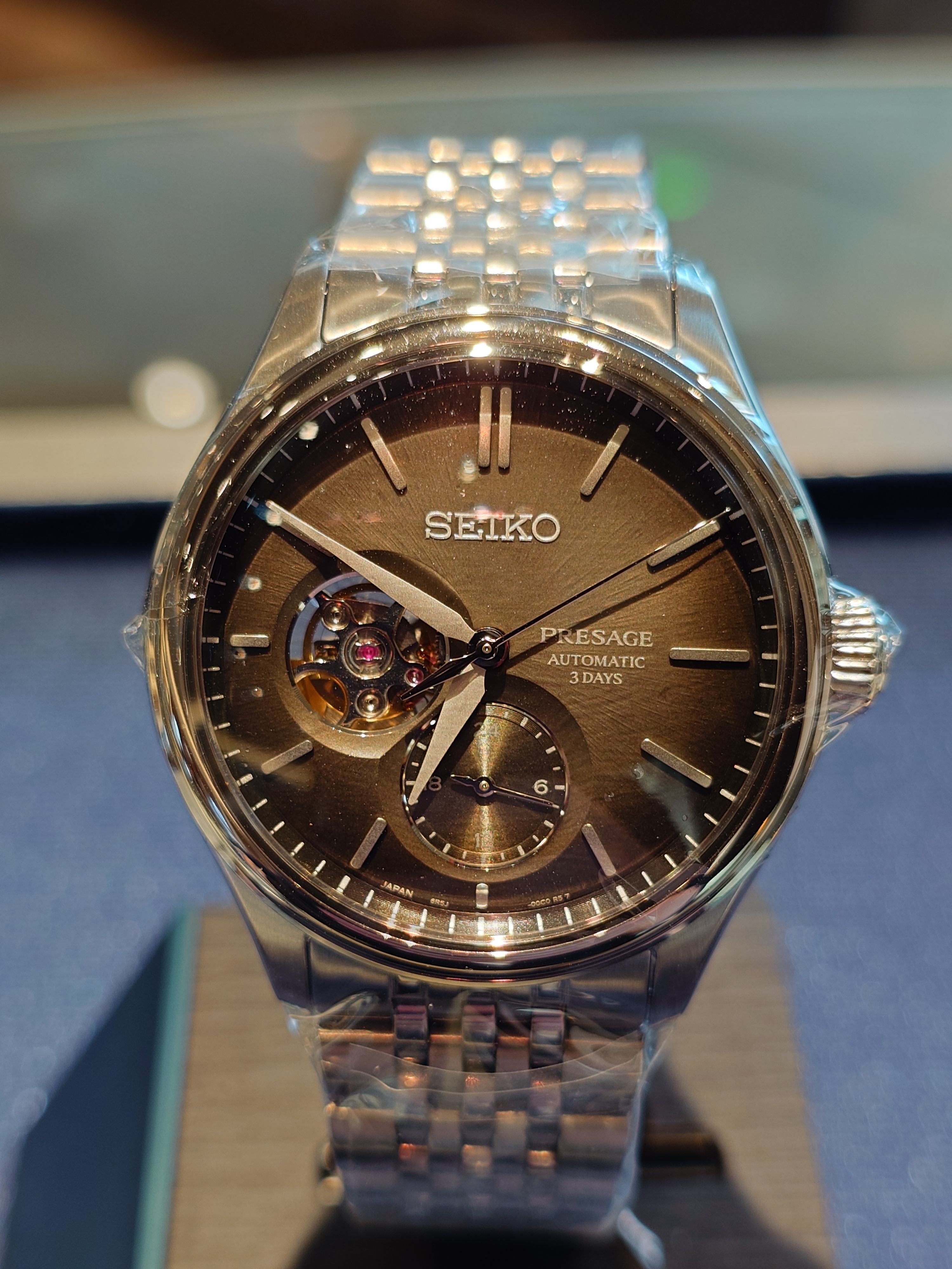 シチズン Xc ES9356-55W 【限定】サクラピンク 【ダイヤモンド】付き 限定】シチズン クロスシー ES9356-55W サクラピンク 4Pダイヤ