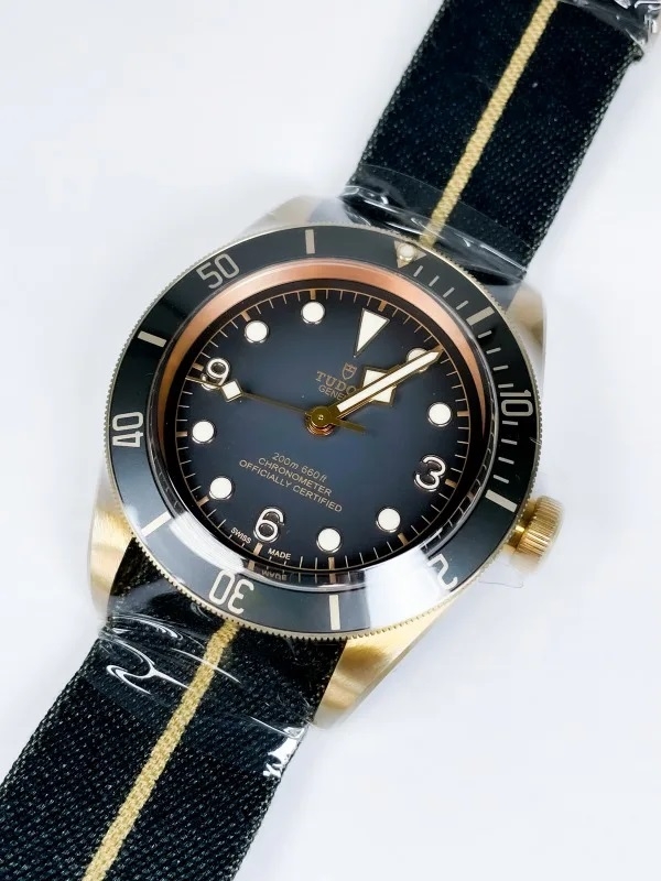 TUDOR(チューダー)
