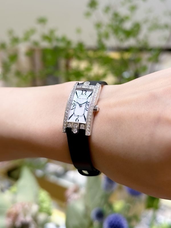 HARRY WINSTON(ハリー・ウィンストン)
