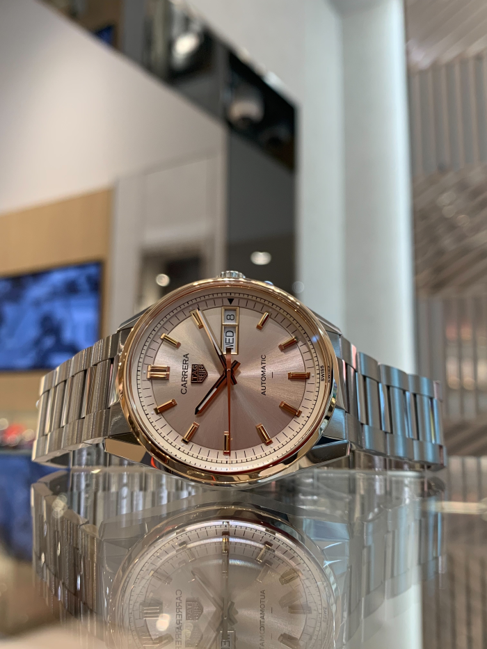 (タグ・ホイヤー)
