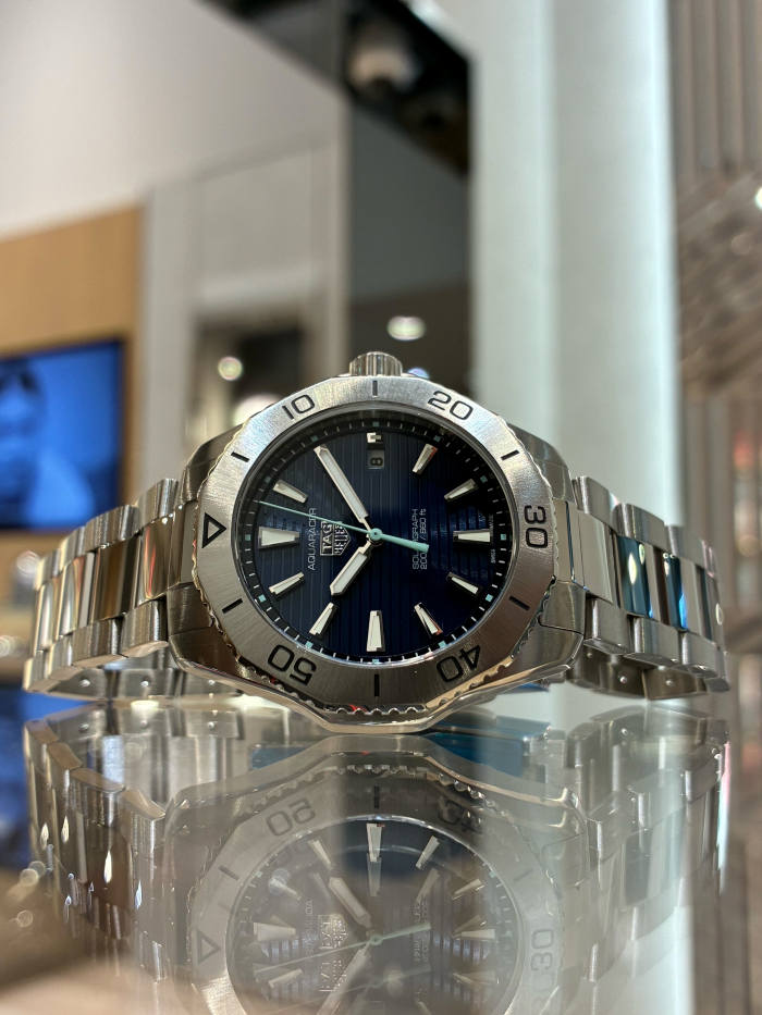 (タグ・ホイヤー)
