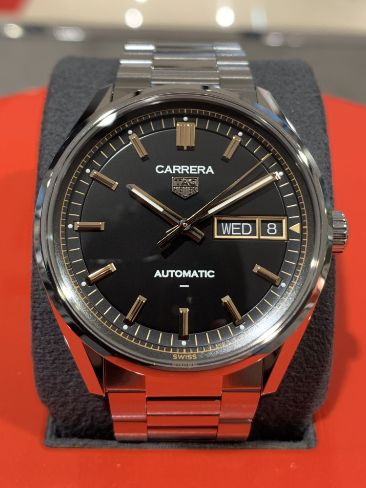 (タグ・ホイヤー)
