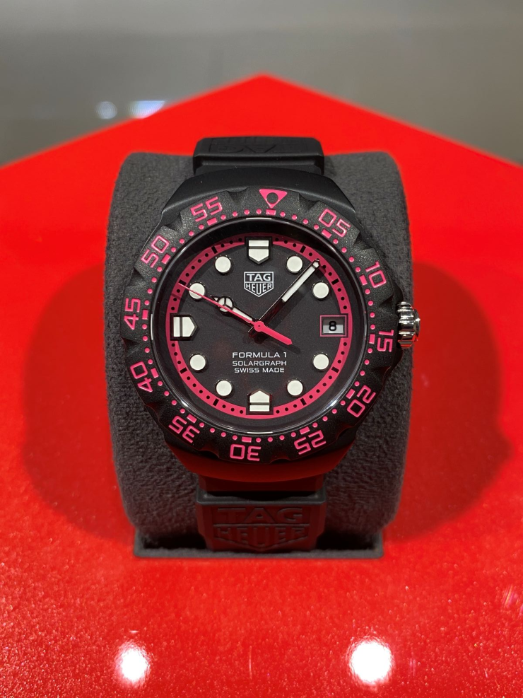 (タグ・ホイヤー)
