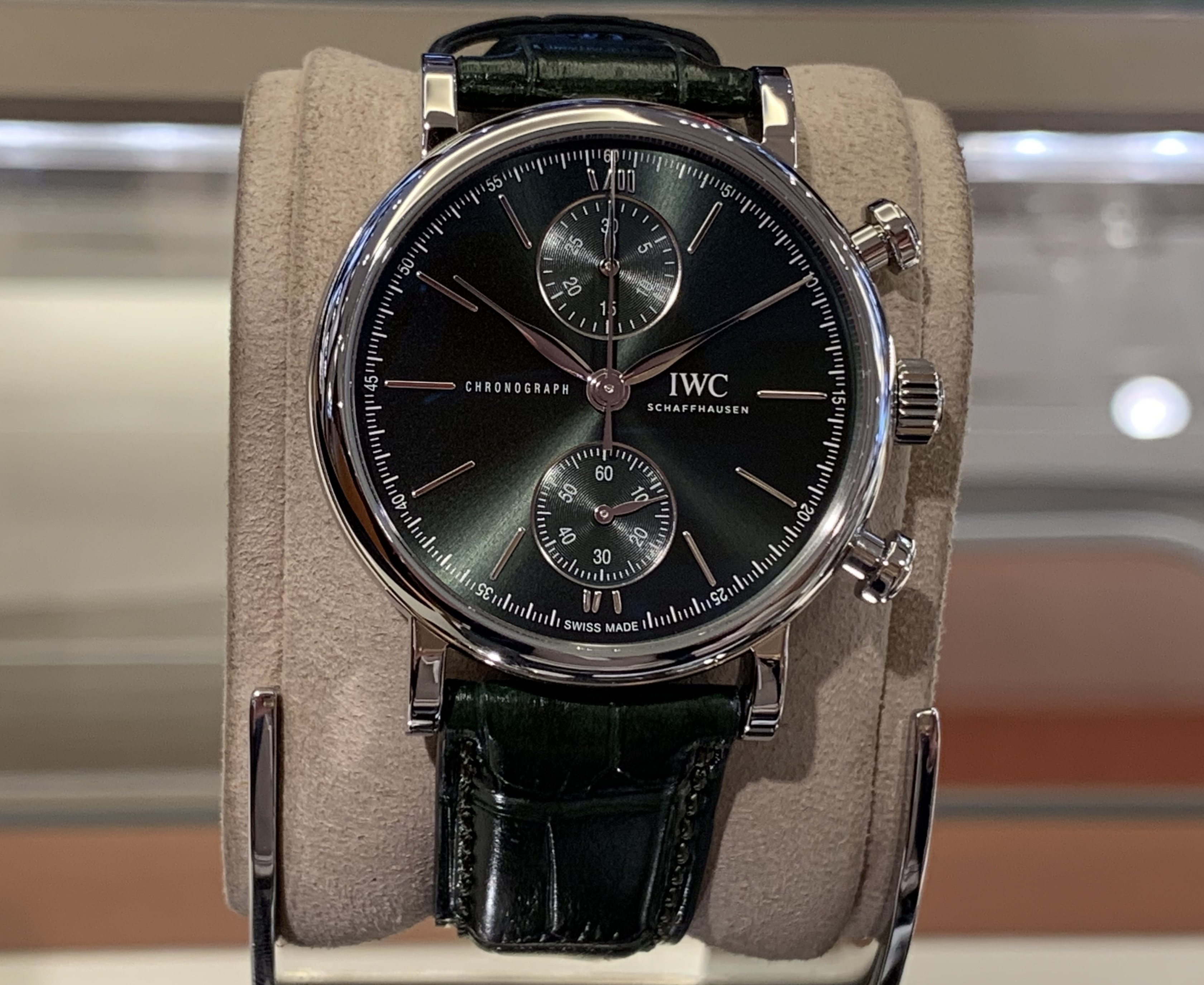 (アイ・ダブリュー・シー)
