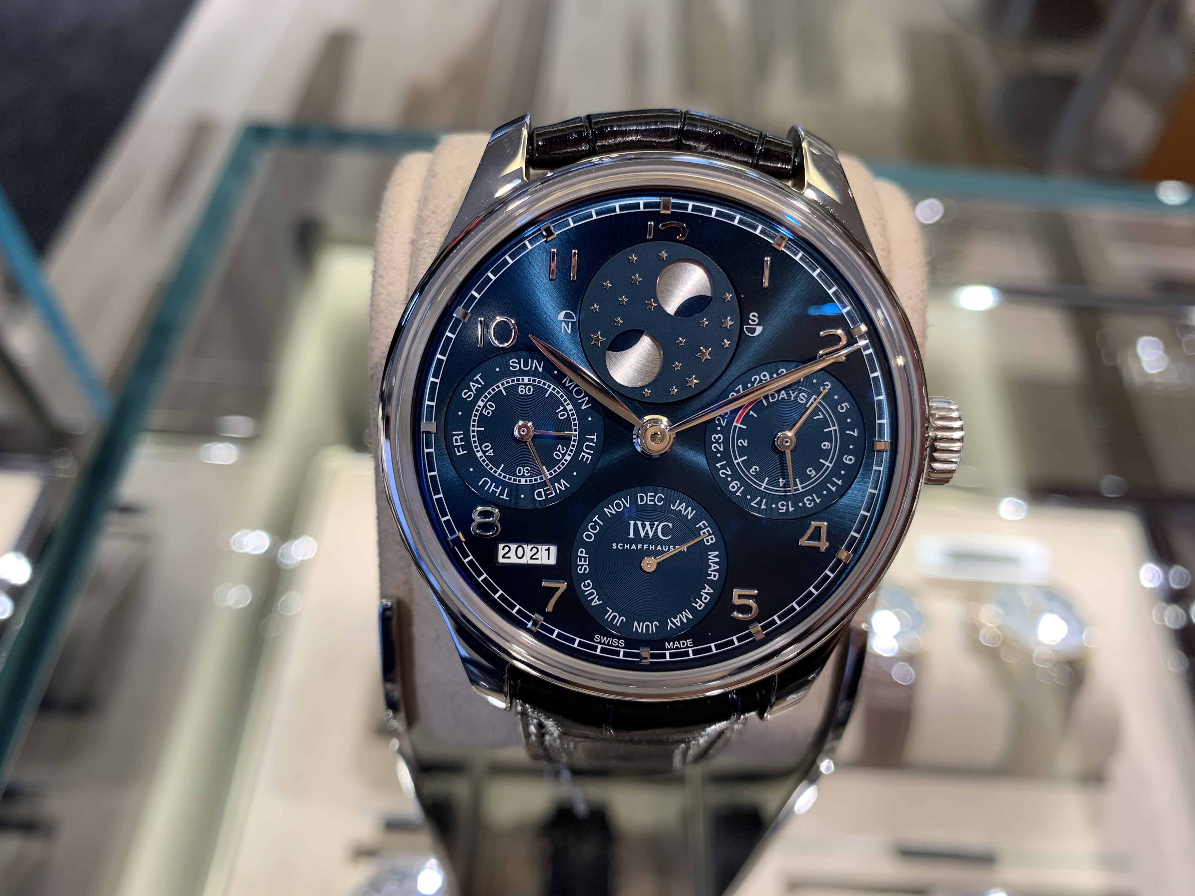 (アイ・ダブリュー・シー)
