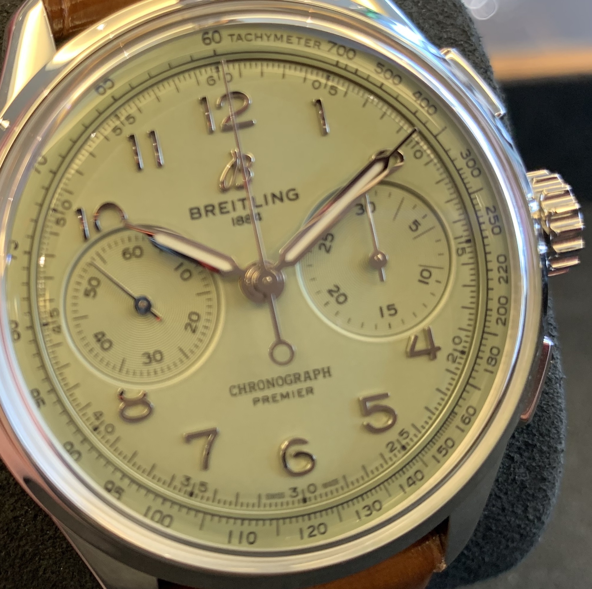 (ブライトリング)
