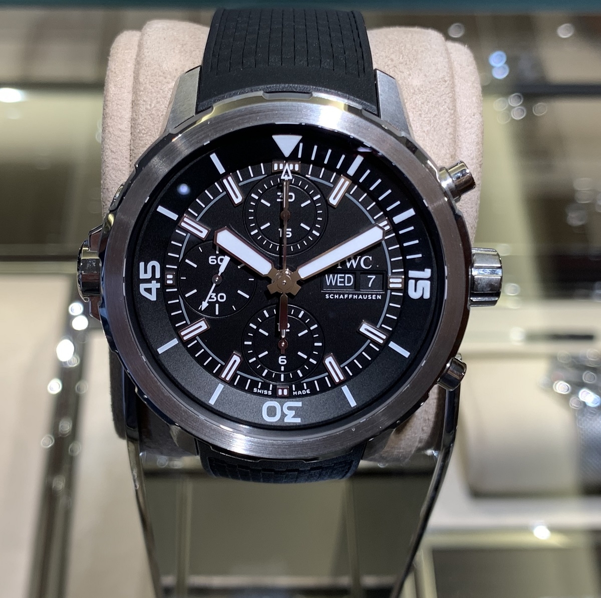 (アイ・ダブリュー・シー)
