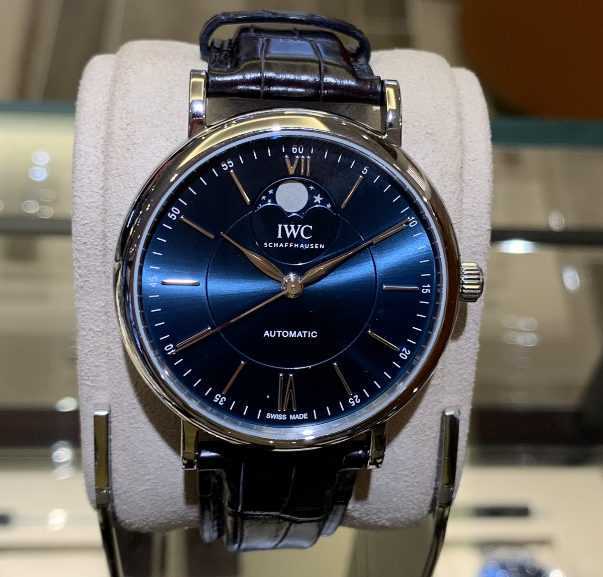 (アイ・ダブリュー・シー)
