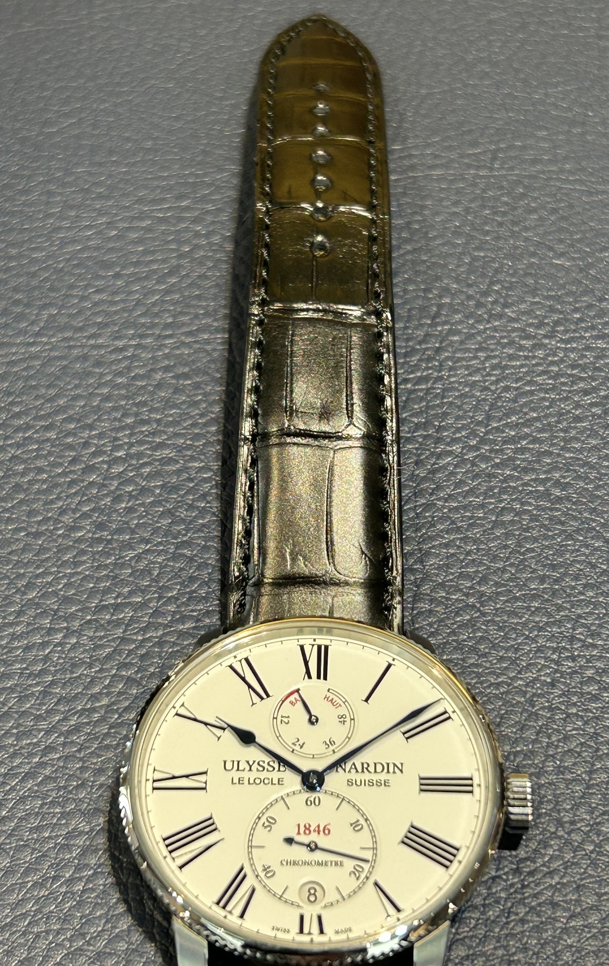 ウブロ(HUBLOT) クラシック・フュージョン パールホワイト