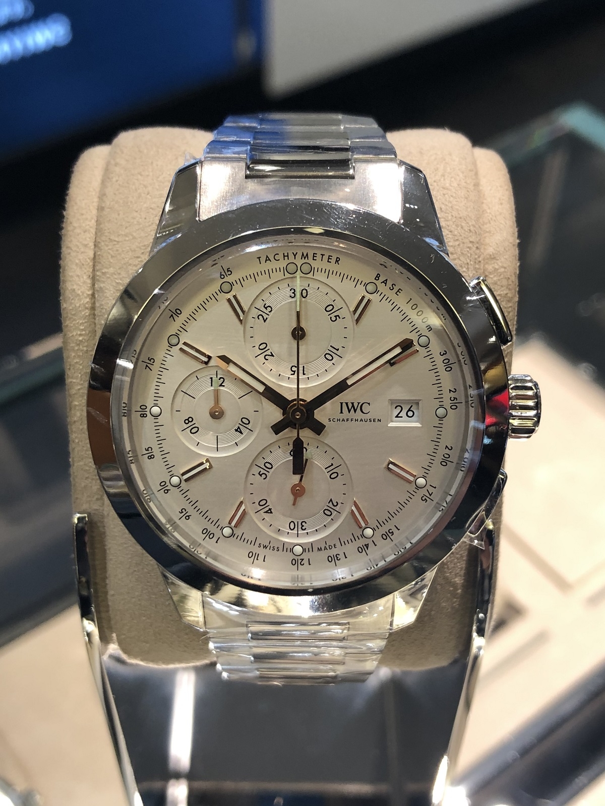 (アイ・ダブリュー・シー)
