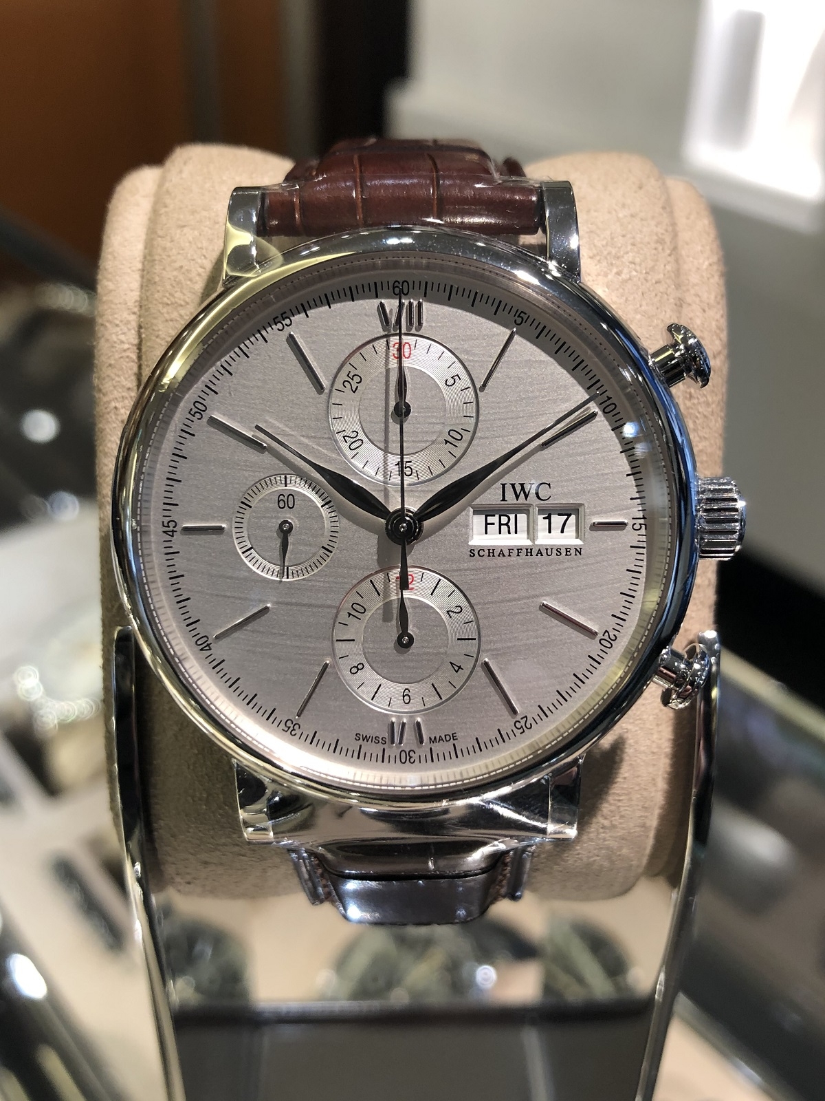 (アイ・ダブリュー・シー)
