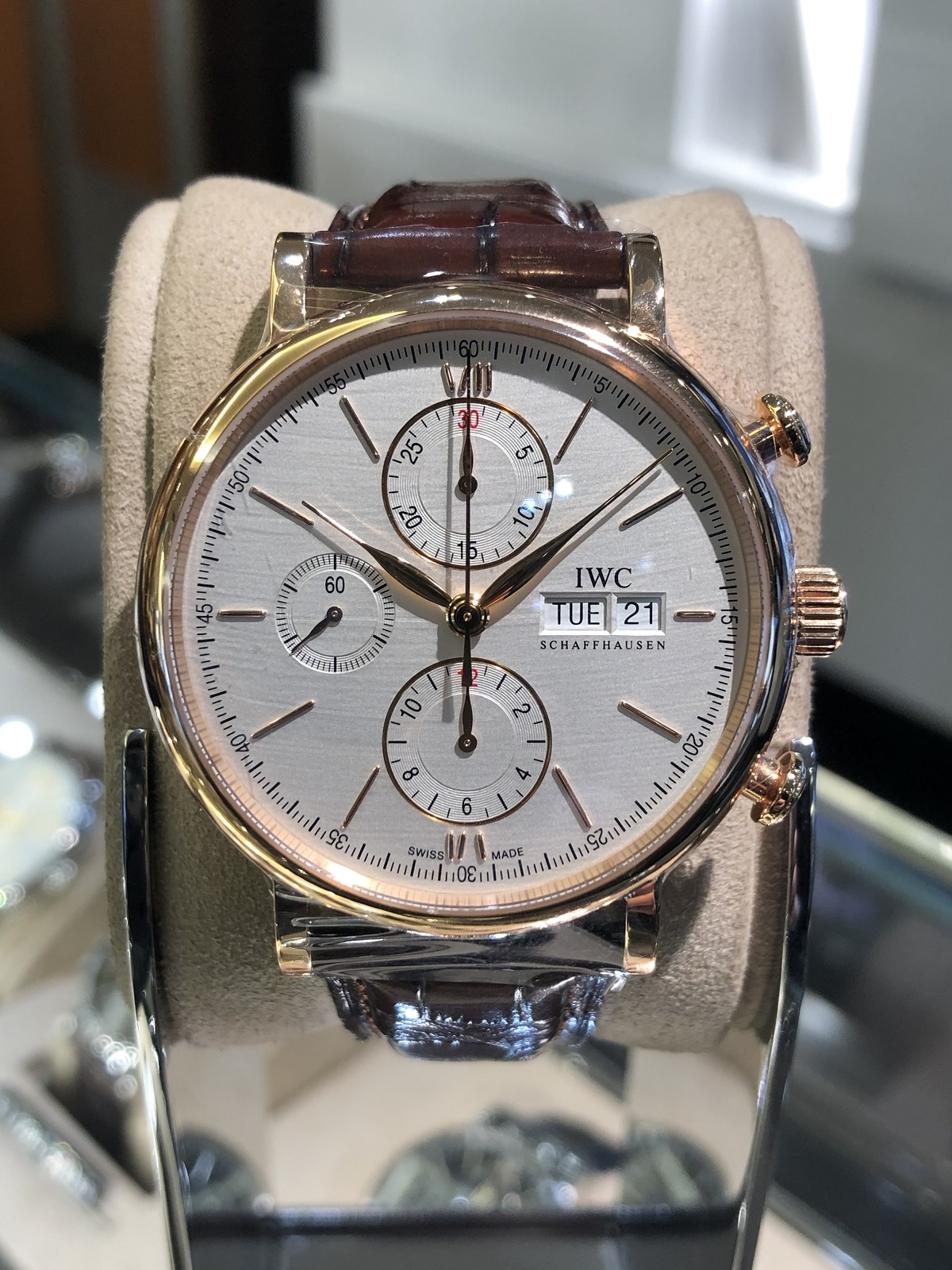 (アイ・ダブリュー・シー)
