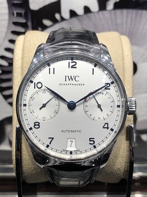 (アイ・ダブリュー・シー)
