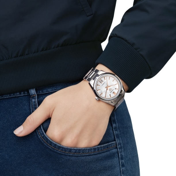 (タグ・ホイヤー)
