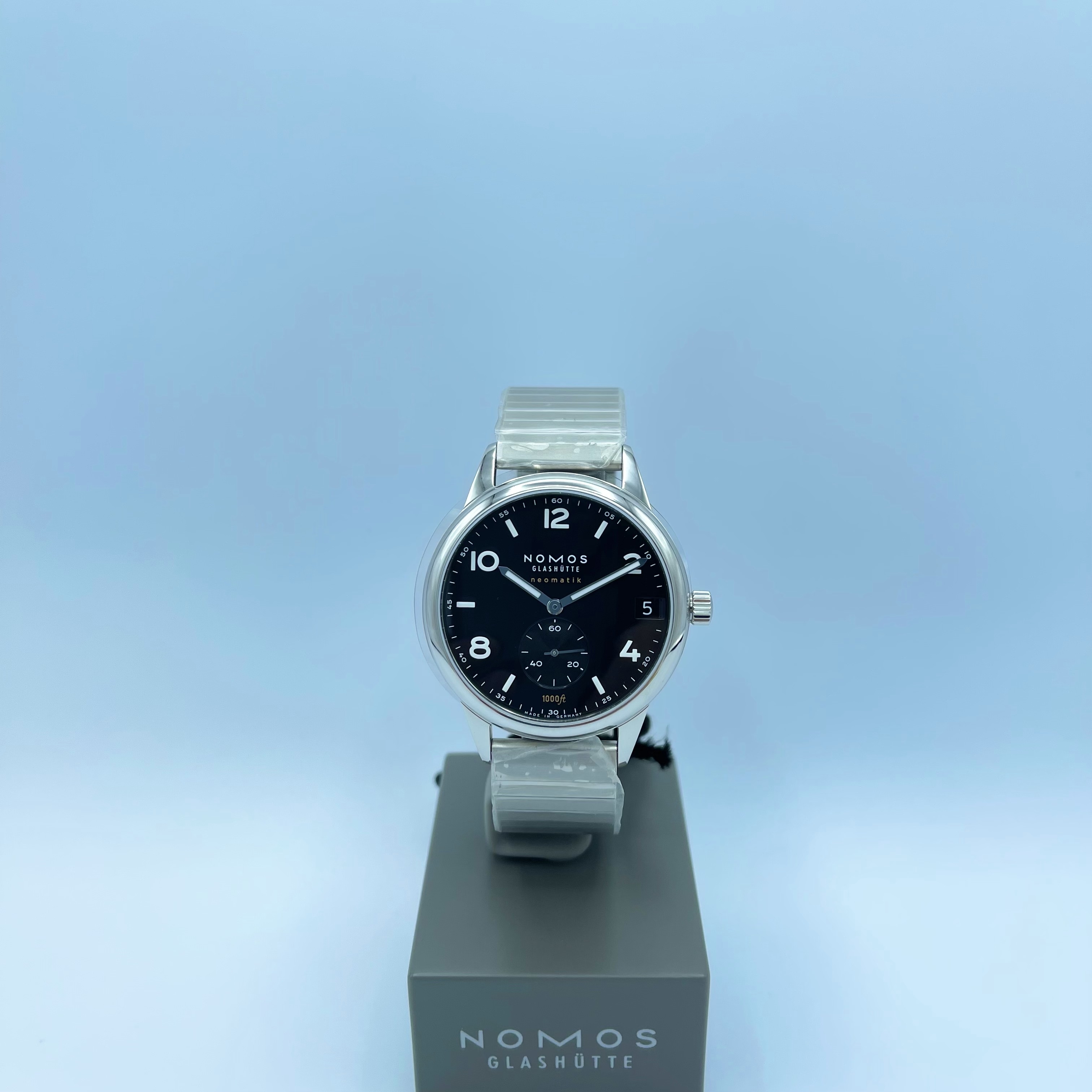 (ノモス グラスヒュッテ)
