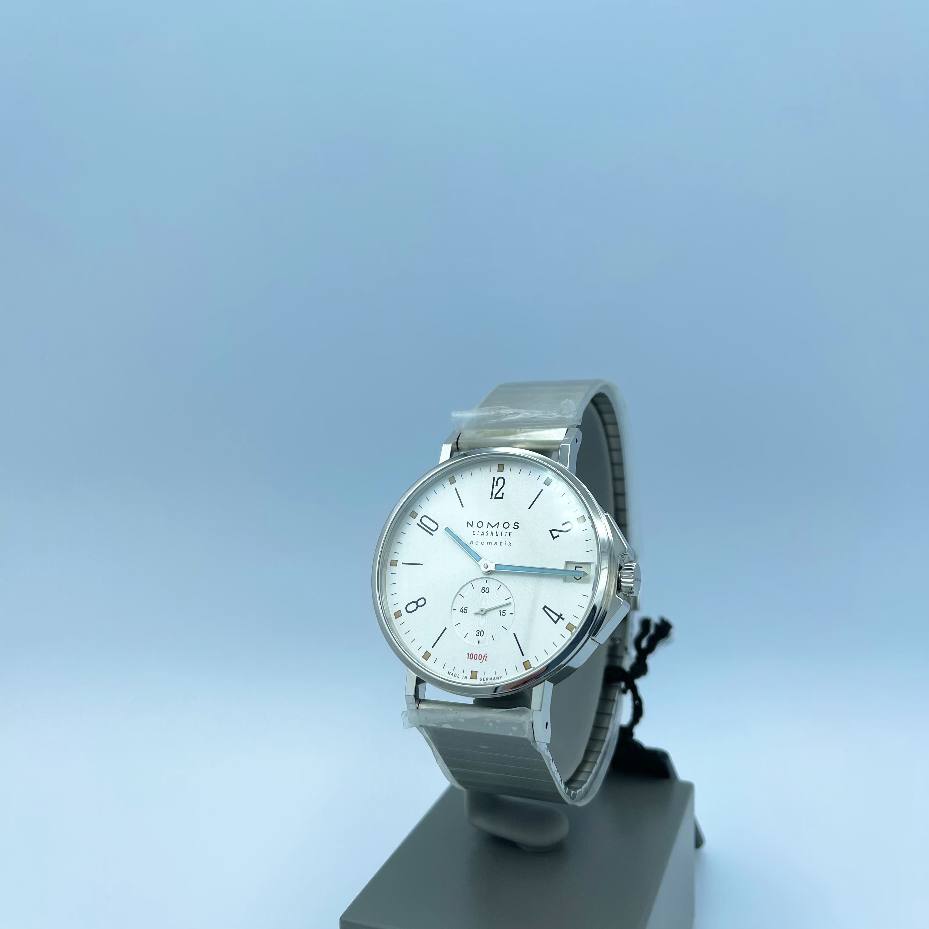 (ノモス グラスヒュッテ)
