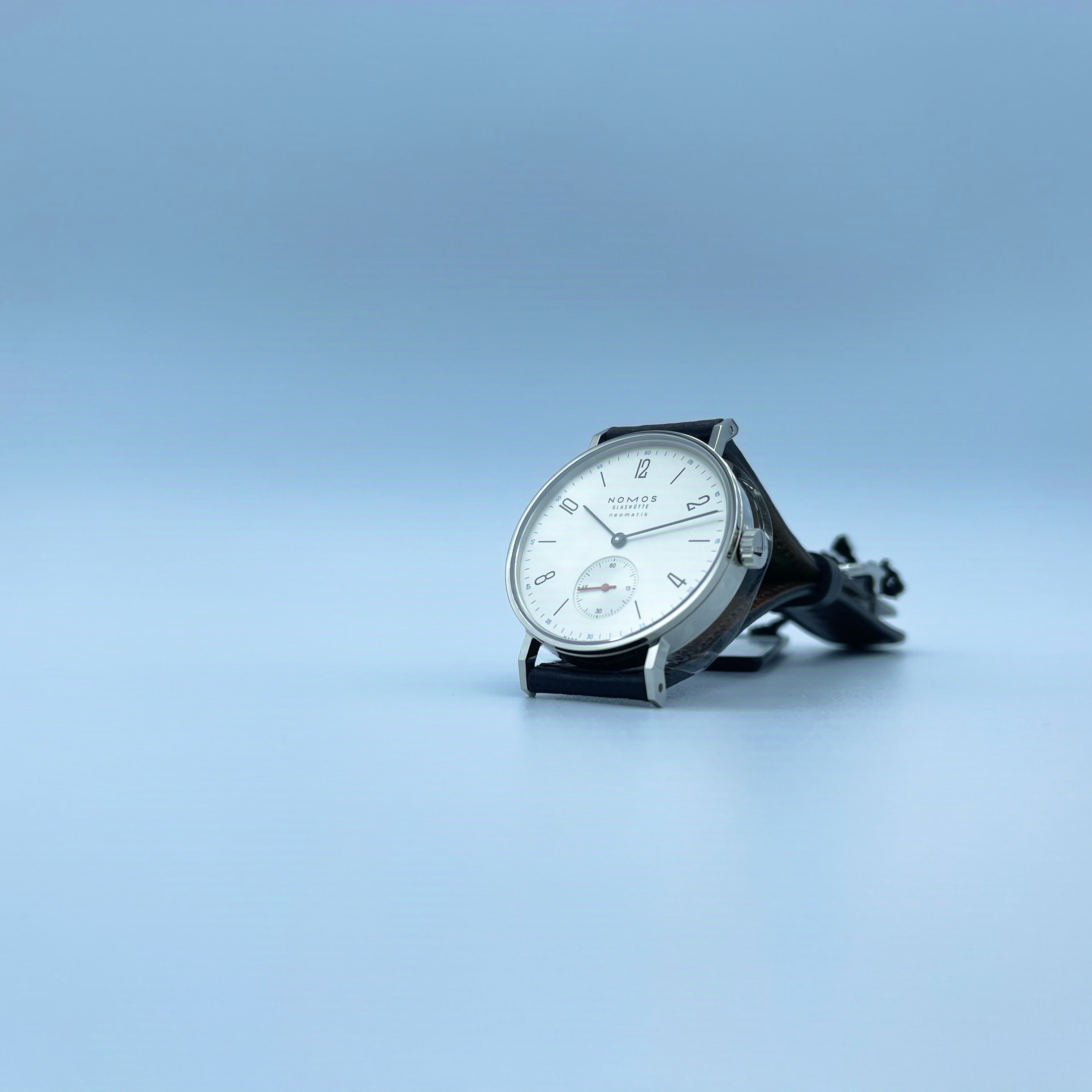 (ノモス グラスヒュッテ)
