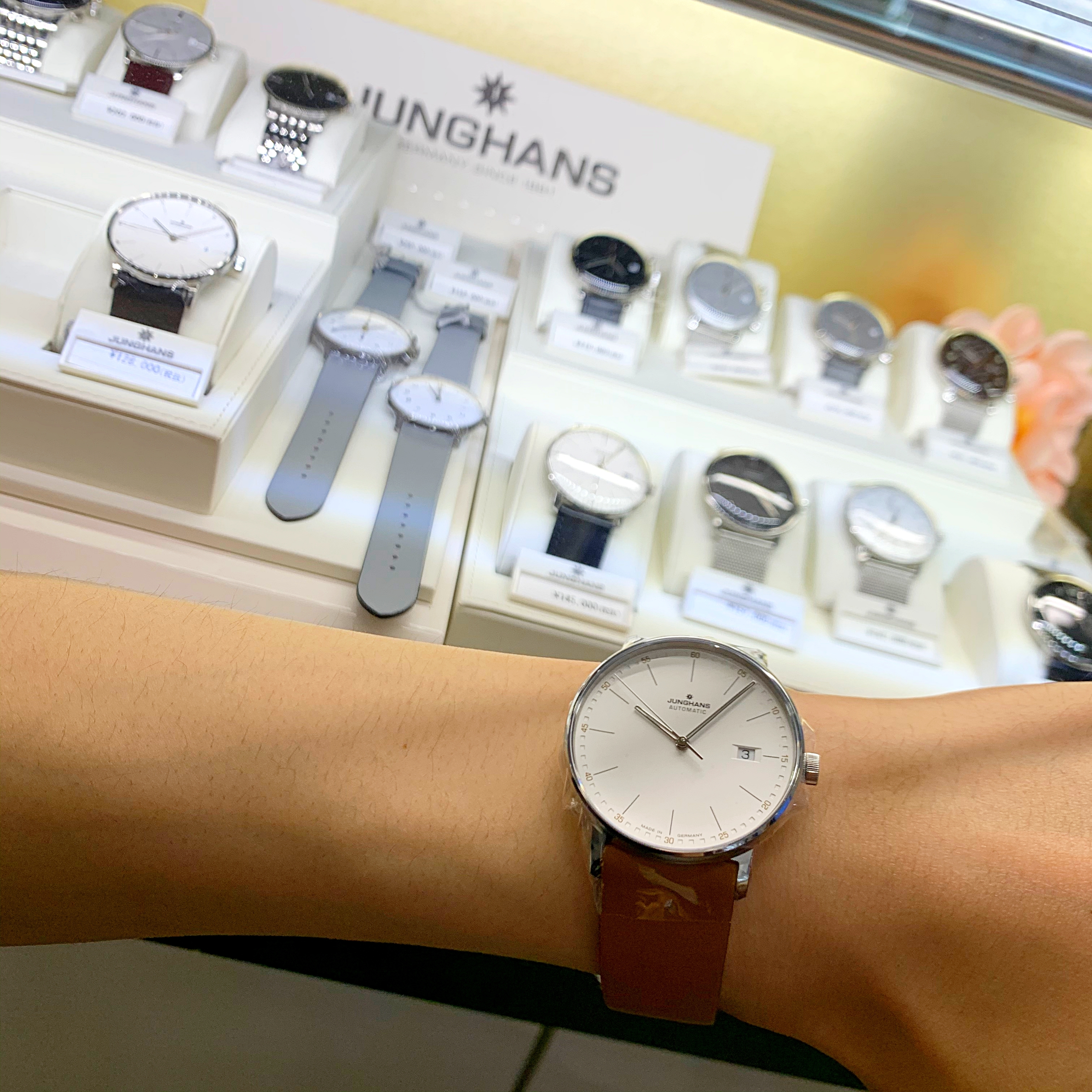 JUNGHANS(ユンハンス)
