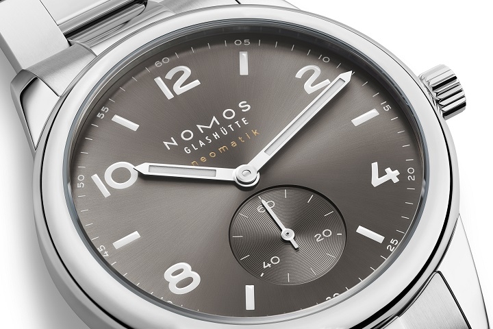 (ノモス グラスヒュッテ)
