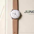 JUNGHANS(ユンハンス)
