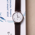 (ノモス グラスヒュッテ)
