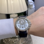 HARRY WINSTON(ハリー・ウィンストン)
