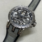 ROGER DUBUIS(ロジェ・デュブイ)

