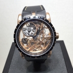 ROGER DUBUIS(ロジェ・デュブイ)
