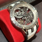 ROGER DUBUIS(ロジェ・デュブイ)
