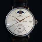 IWC(アイ・ダブリュー・シー)
