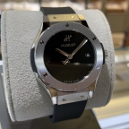 HUBLOT(ウブロ)
