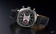 2026新作 仮面ライダー55周年を祝すレーシング・クロノグラフ。ブライトリング「トップタイム B01 レーシング 仮面ライダー リミテッド」